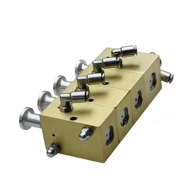 Комбинированный пневматический переключатель топливного танкера для заправки дозатора высокого