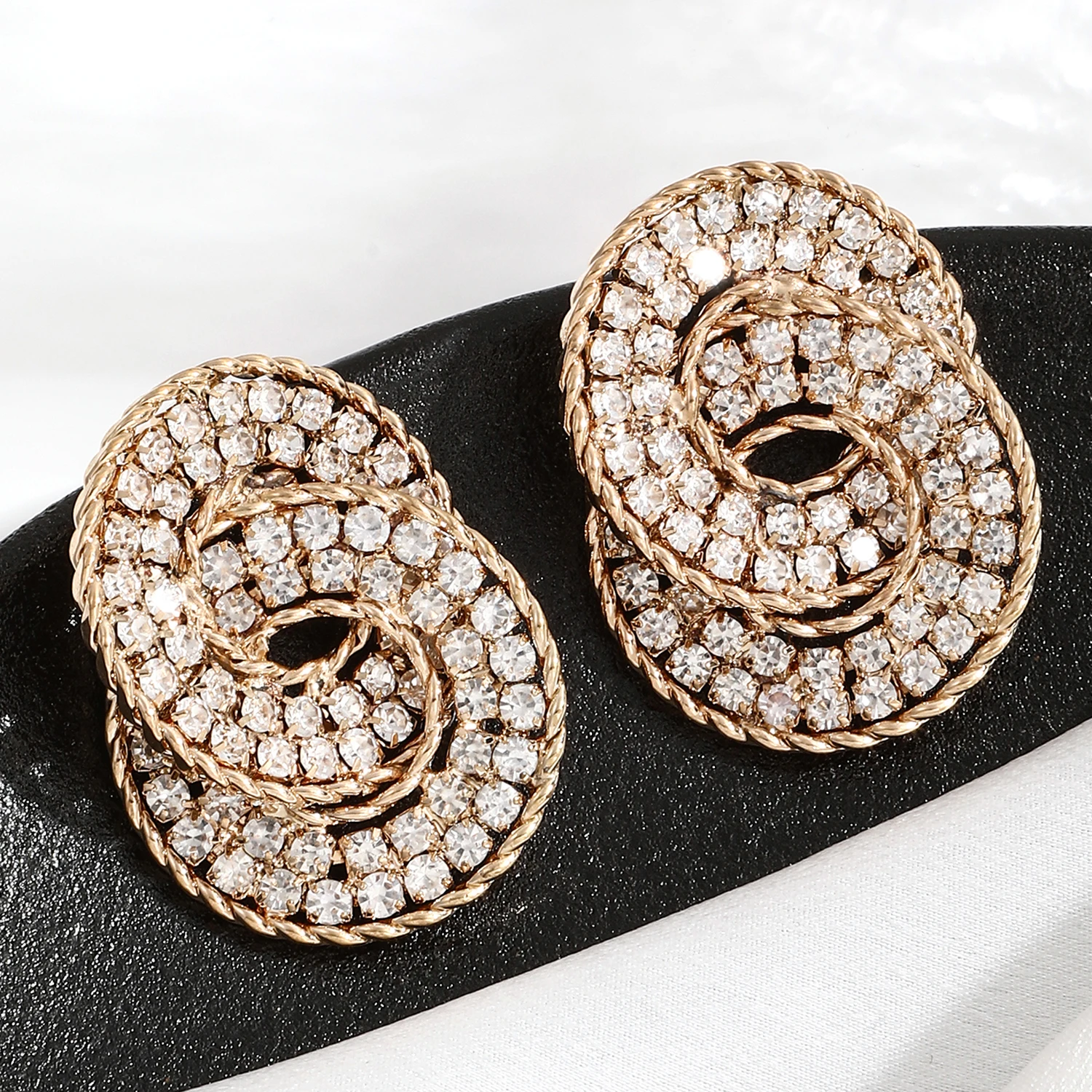 Designs Double C double-layer interlocking water diamond round retro luxury full diamond celebrity street photo earrings
