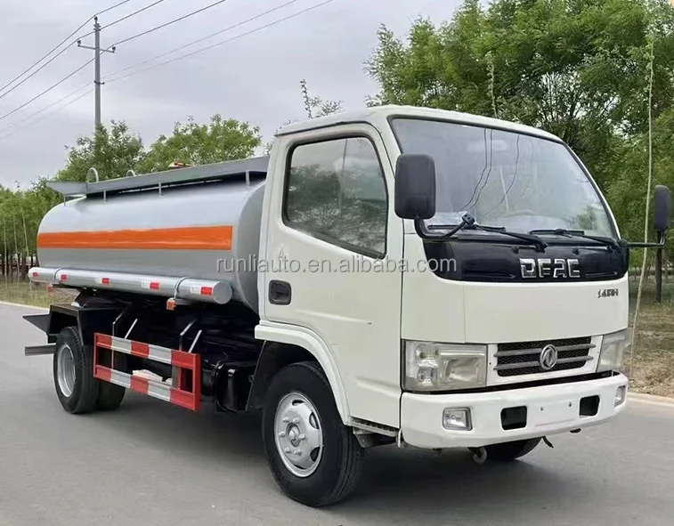 China Factory Customized DFAC 3000 Litres 3 M3 Fuel Truck Small Light Duty Oil Petrol Gasoline Diesel Fuel Tank Truck