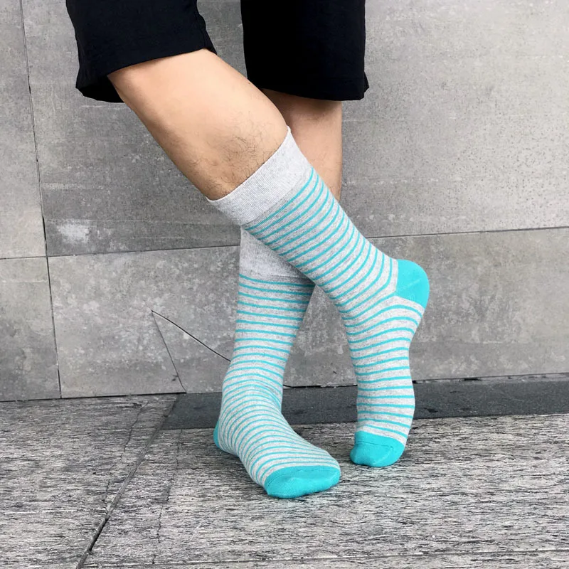 Cotton Custom Logo Design Different Knitting Position Stripe Color Bulk Mens Socks
