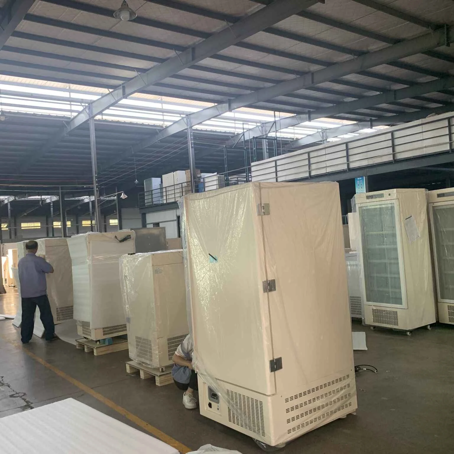 OEM Ult Freezers Factory Tuna Low Temperature Seafood Deep Freezers