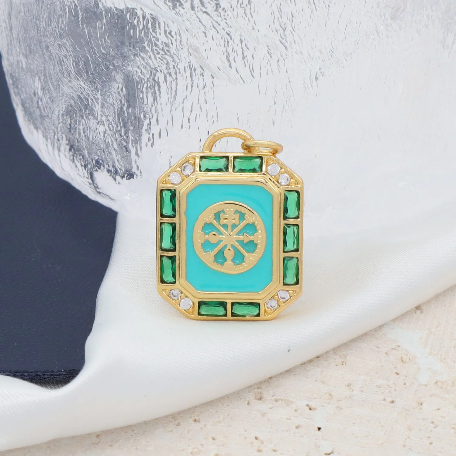 2022 Newest Woman accessoires Jewelry Green Octagonal CZ Diy gold plated enameled pendant charm for Teen Girl  Women
