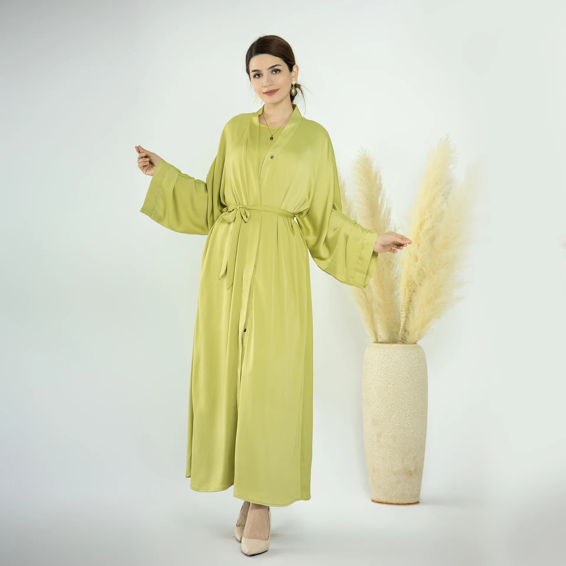 2023 Muslim fashion Islamic abaya satin Wrinkle women Dubai dresses Muslim 2PCS Set Open Abaya with Side Pockets YLR582