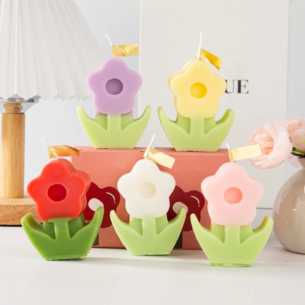 Room Decor Paraffin Soy Aesthetic Fancy Beautiful Flower Shaped Scented Candles For Decoration Bridal Wedding Party Gift