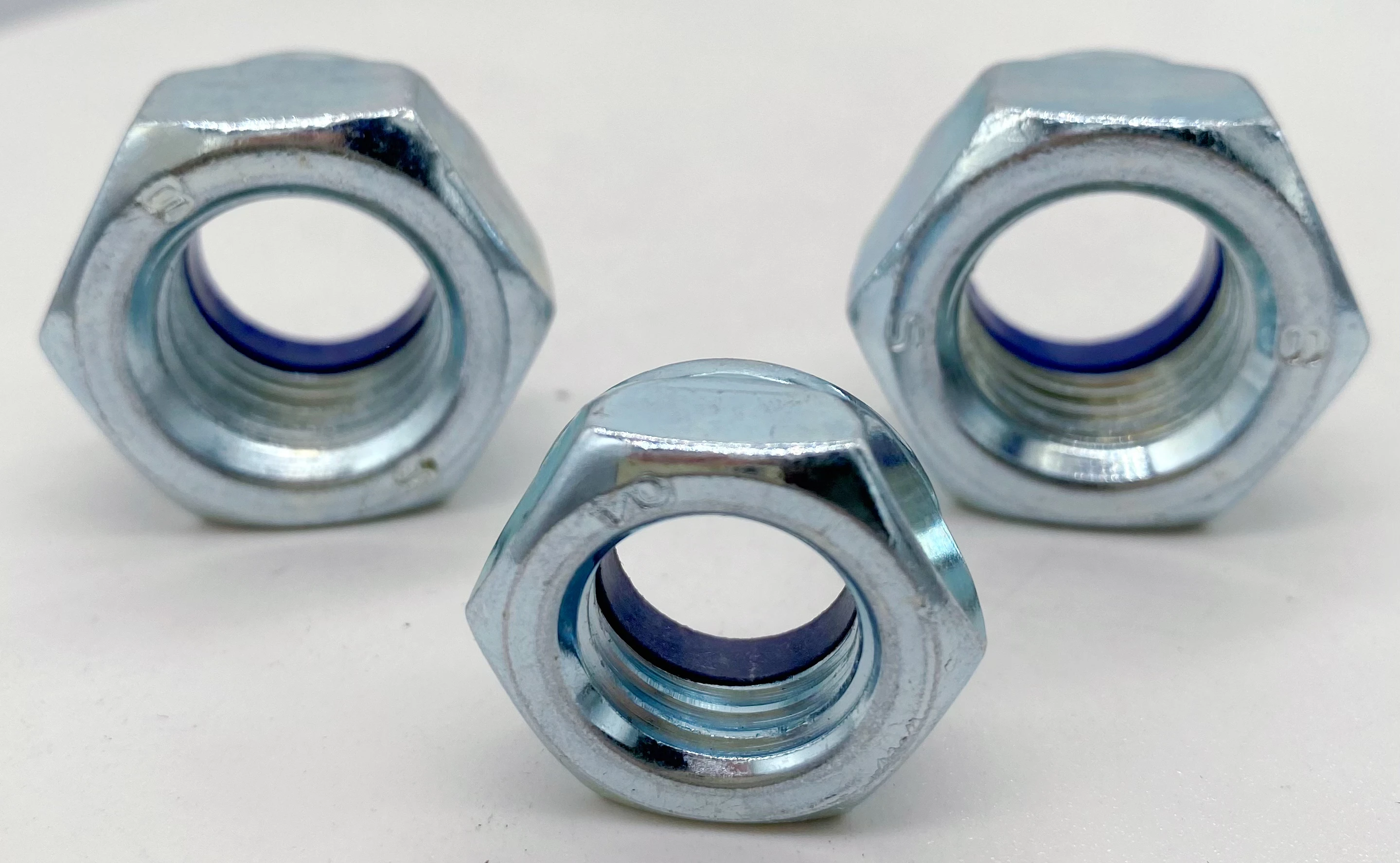 China manufacturer Hot Sale High Quality DIN985 M4-M12 Hexagon Head Zinc Plated Nylon Nuts DIN 985
