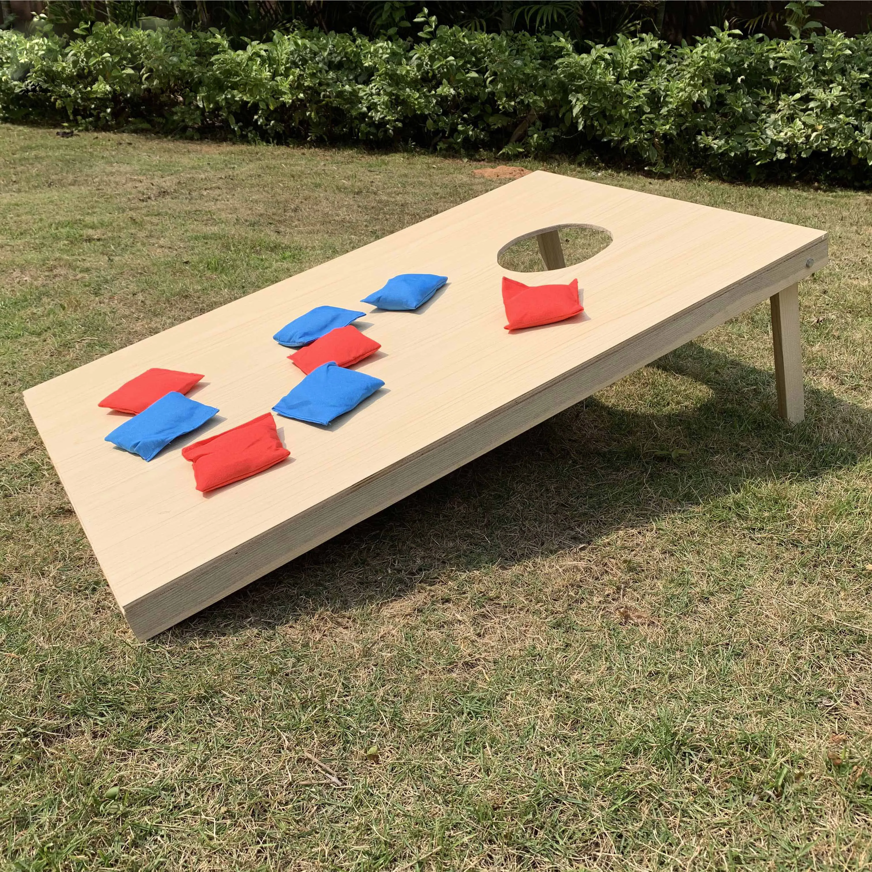 Outdoor Portable Size Cornhole Game Set with 6 Bean Bags