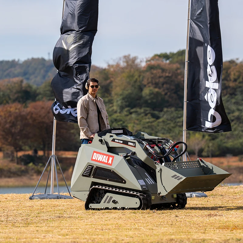 Boleo Wear Resistance Diesel Engine Mini Skid Steer Crawler Loader with Bucket