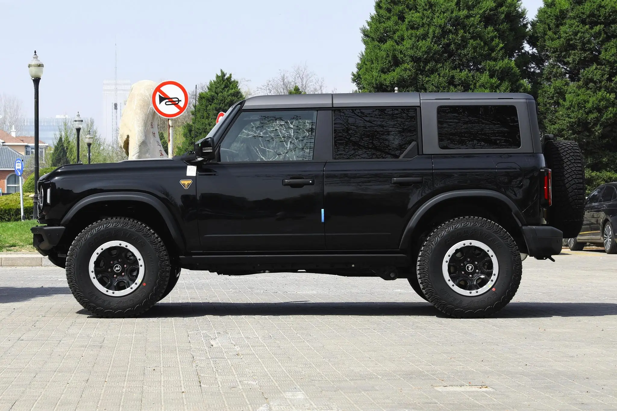 2024 Bronco Car Ford 4x4 2.3T Luxury SUV Car Bronco Raptor Adult Vehicle 275ps Bronco Buy Onlian