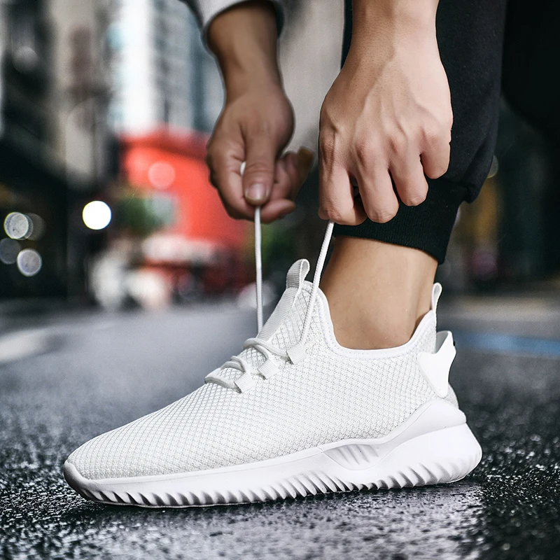 Customized logo men sneakers leisure breathable mesh running shoes big size unisex walking sports running shoes for men