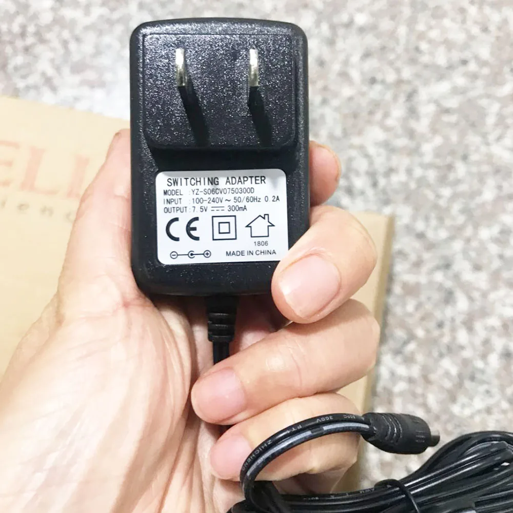 Лабораторные электронные весы YP1002 точные 0 01