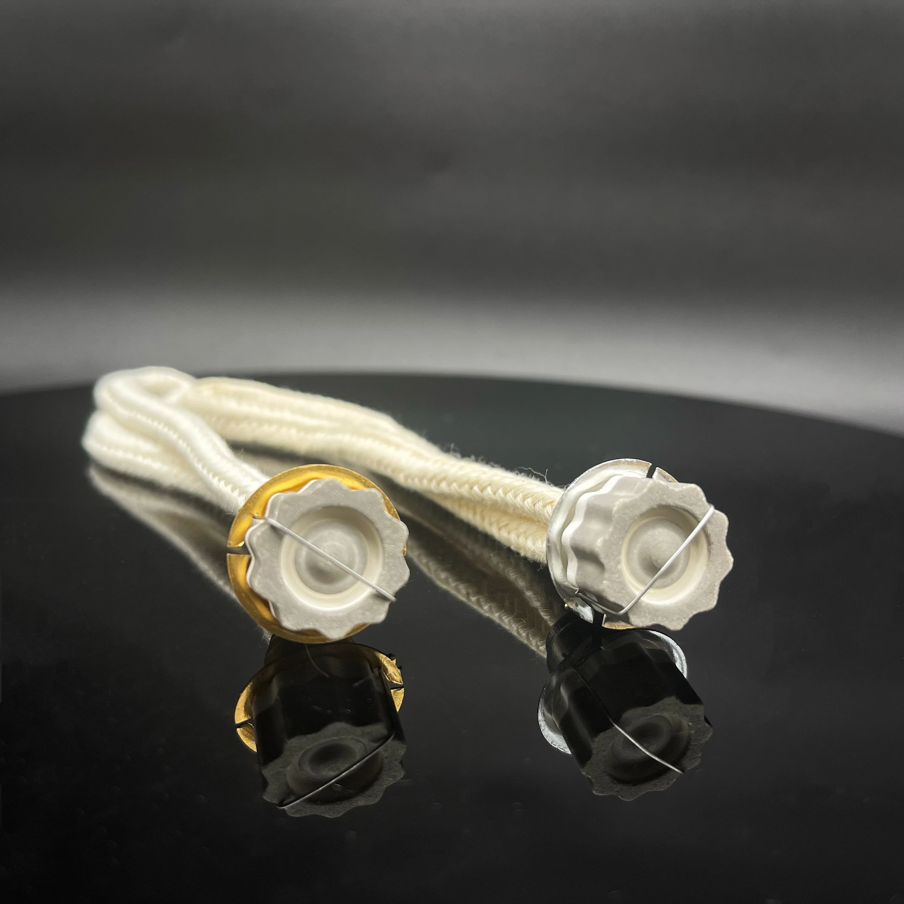 The 1.8CM gear metal air cleaner burner catalyzes the essential oil wick