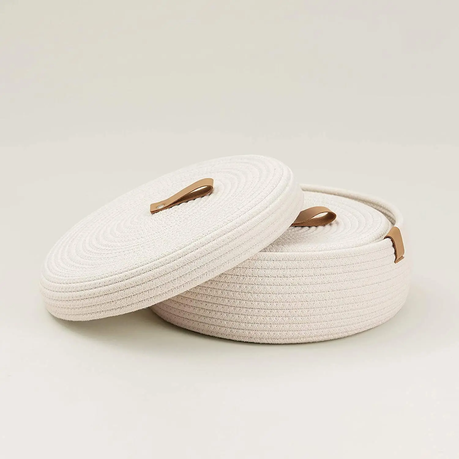 New round 100% cotton rope woven storage basket with lid for home decoration