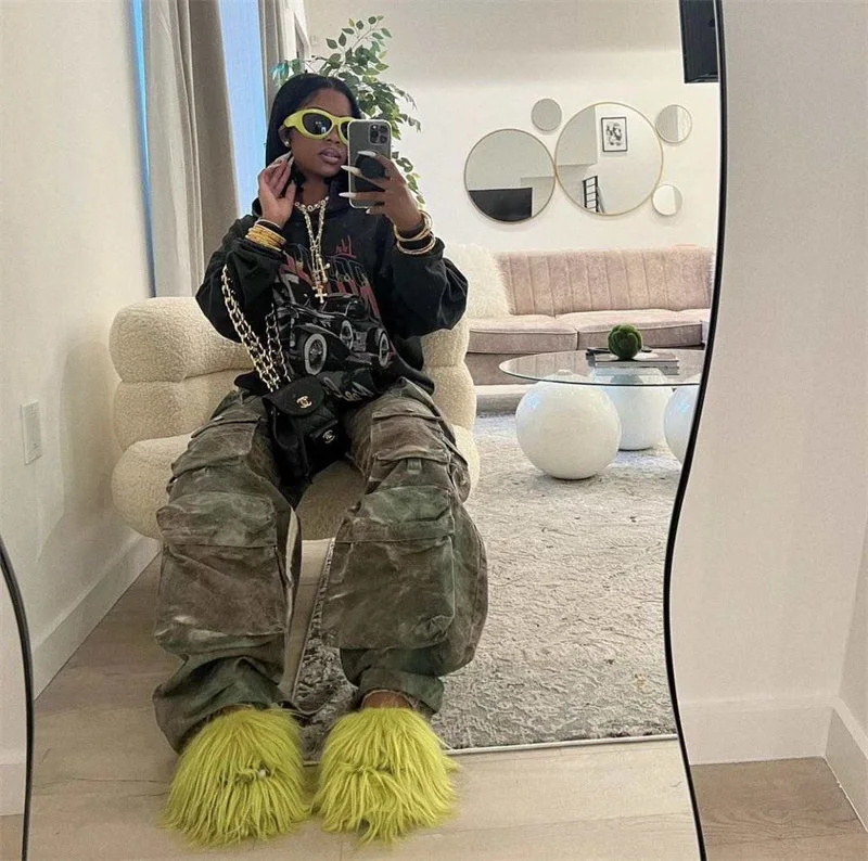 Ready to ship 2024 winter plush shoes Mongolian fur slid fashion fur slippers for women