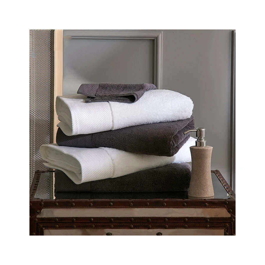 Hot Sale 16 cotton platinum satin spiral towel star hotel custom LOGO bath towel