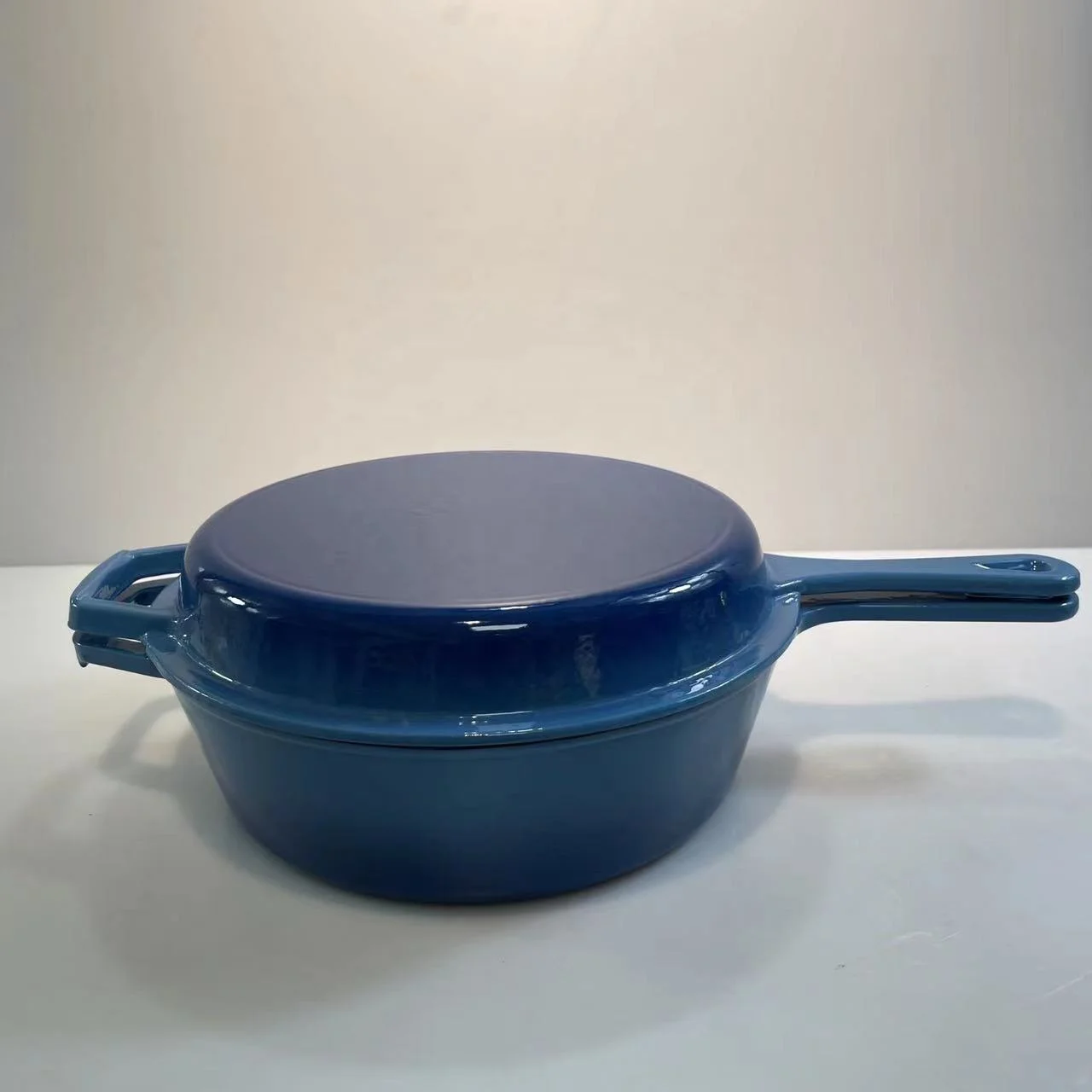 cast iron double use dutch oven