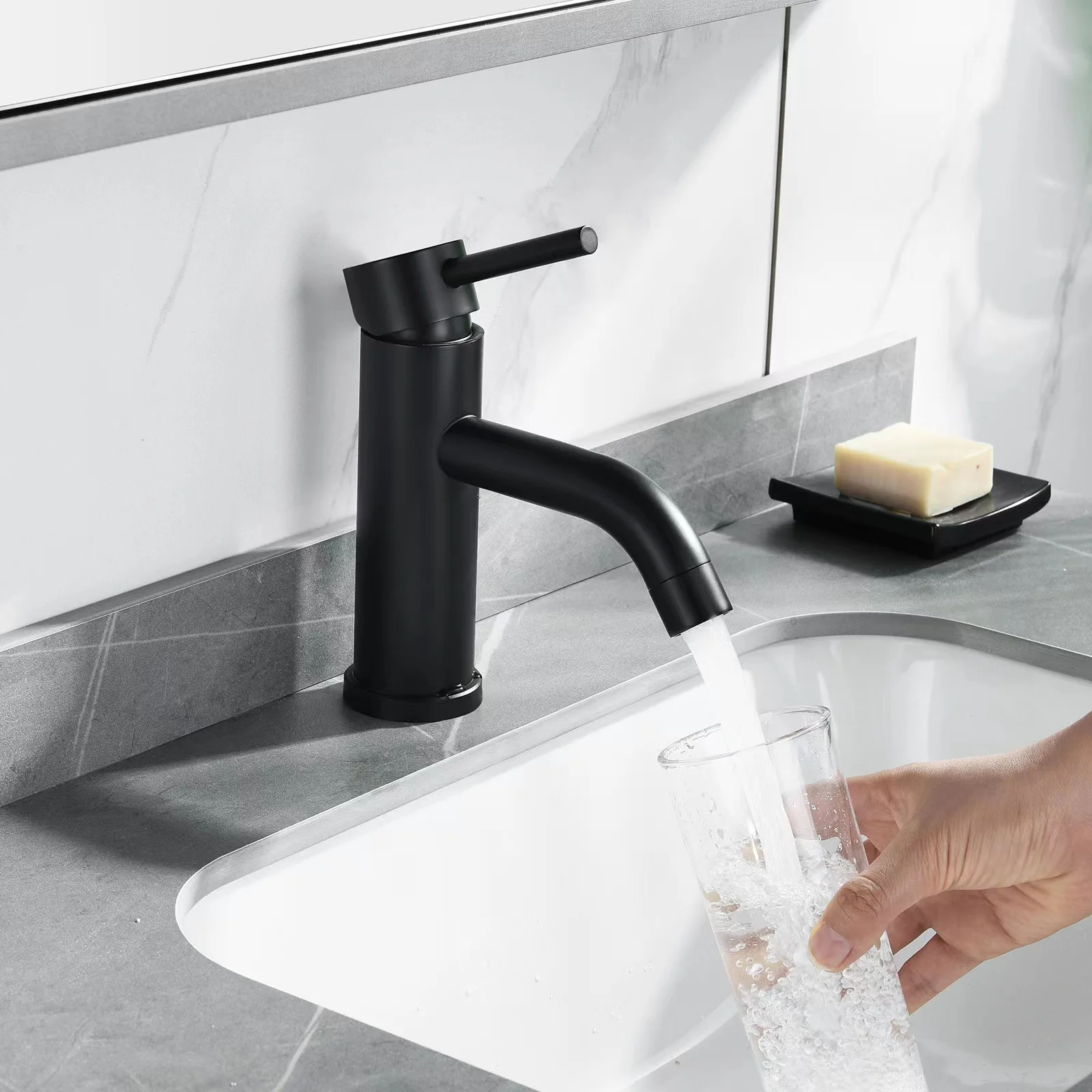 Single Handle Brass One Hole Faucets Stainless Steel Faucets Kitchen Mixer Tap Basin Faucet