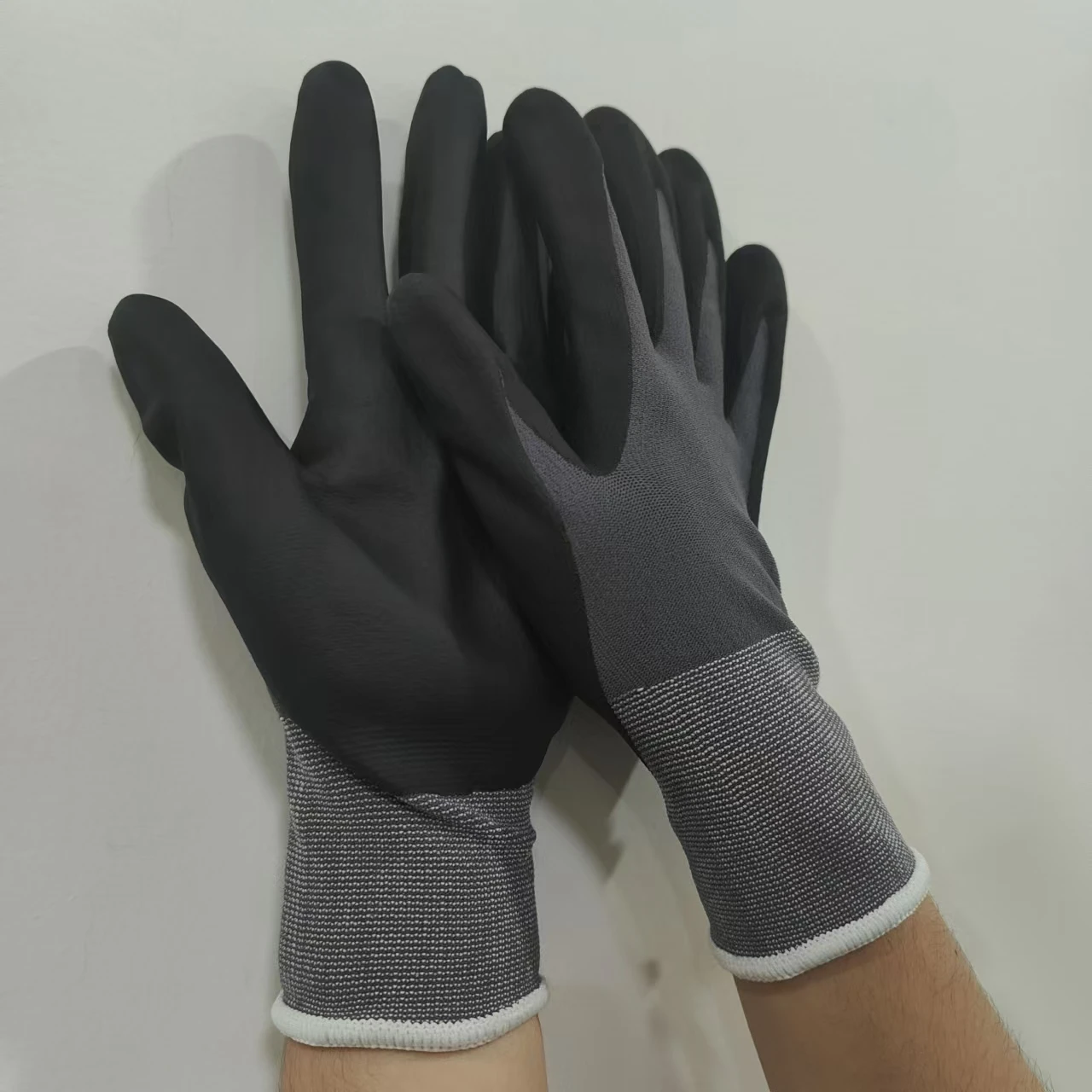 Хит продаж нейлоновый спандекс 15 калибра с микро-нитриловым покрытием сенсорный экран перчатки
