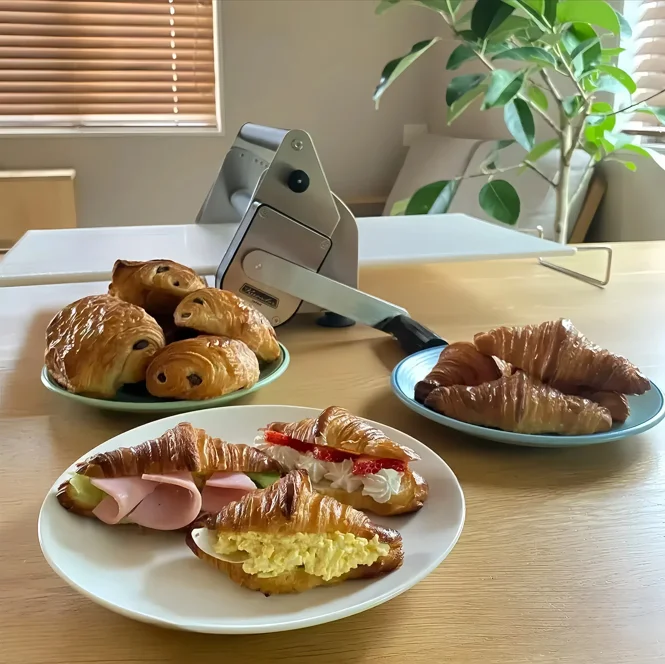 Commercial Home use Small Table Top Pizza Croissant Pastry Dough Sheeter Roller Machine Bakery Equipment