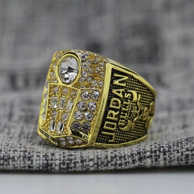 1998 chicago bulls- championship rings