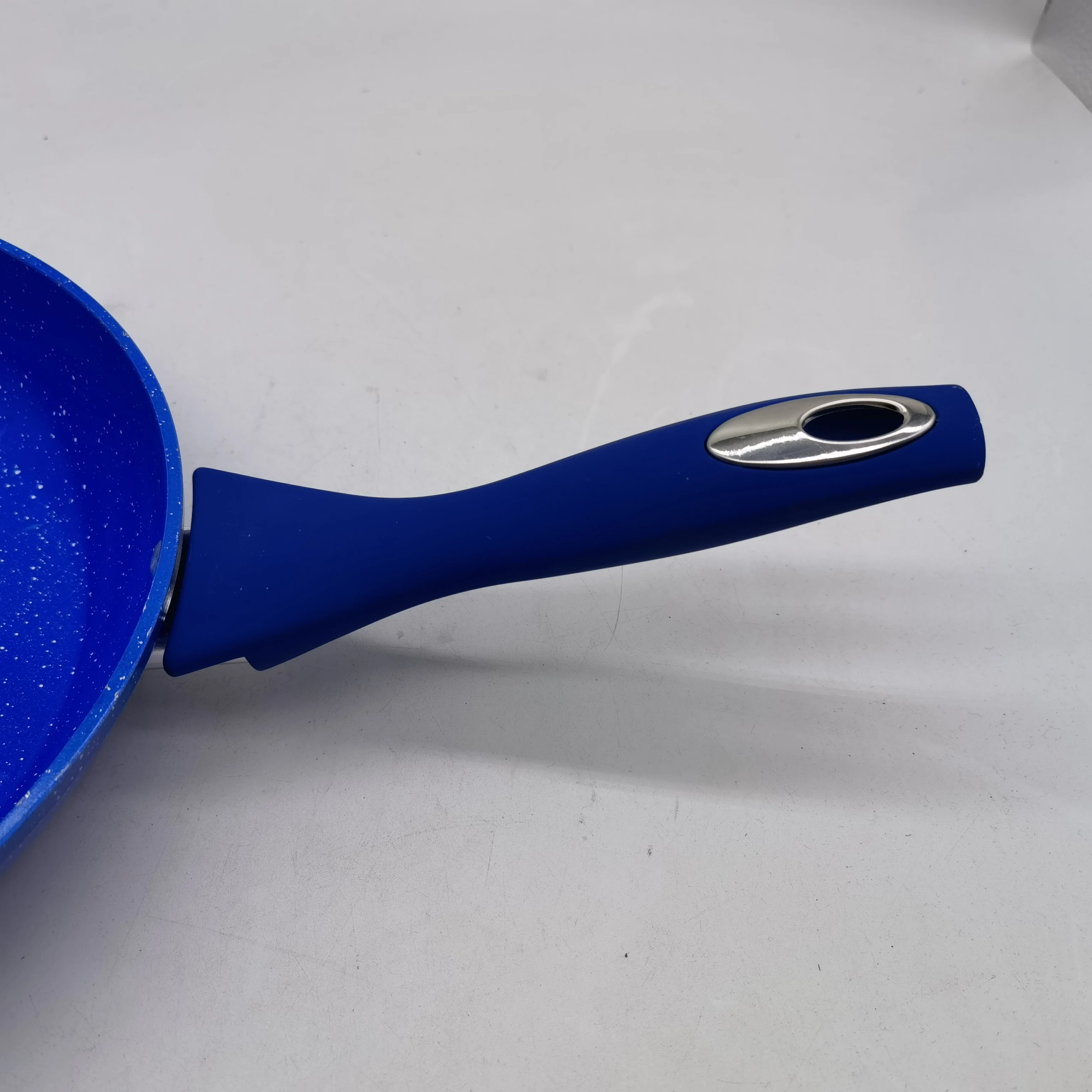 Мраморное керамическое покрытие Кованое Литое Алюминиевое антипригарное frypan набор с мягкой сенсорной