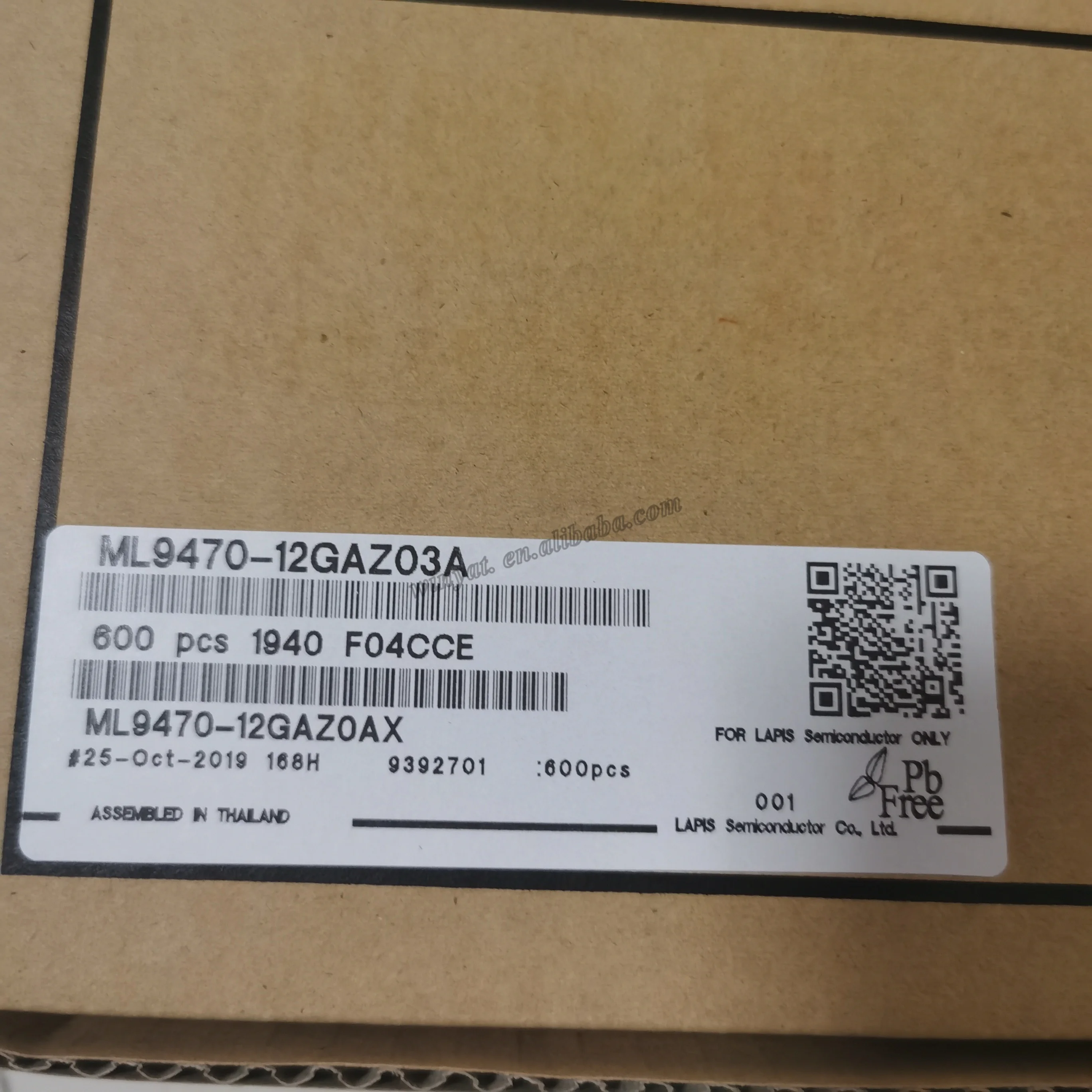 New  and original 100QFP marking L9470-12  LCD driver  IC ML9470-12GAZ0AX  ML9470-12GAZ03A