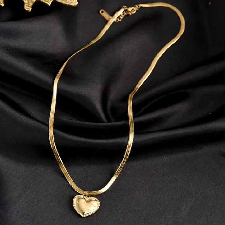 Titanium Steel Classic Love Heart  Necklace For Women Gold Color Polished snake chain Famous Pendant Anniversary Gifts