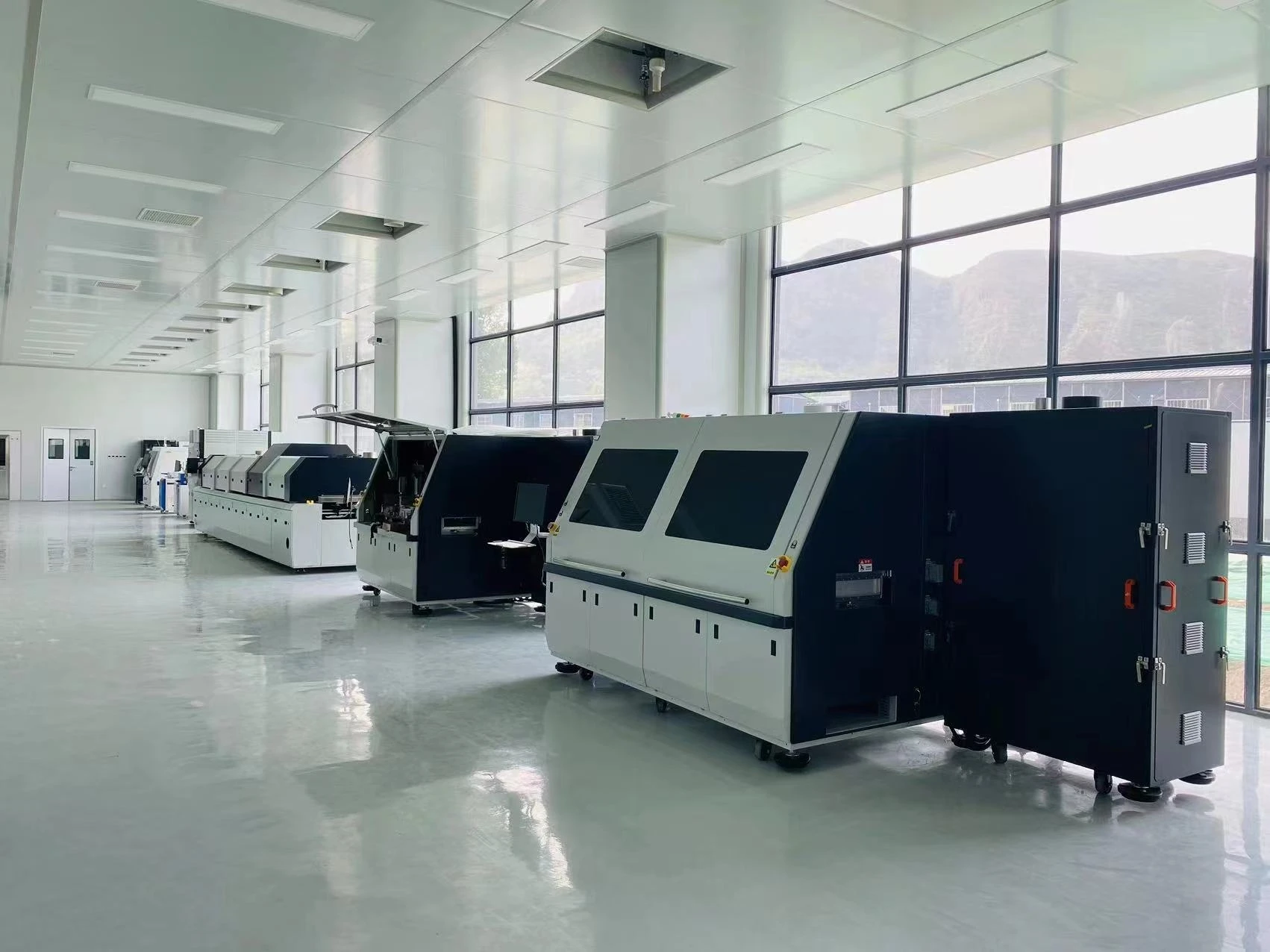 Laboratory batch vacuum nitrogen soldering oven vacuum reflow oven  IR reflow oven for chips