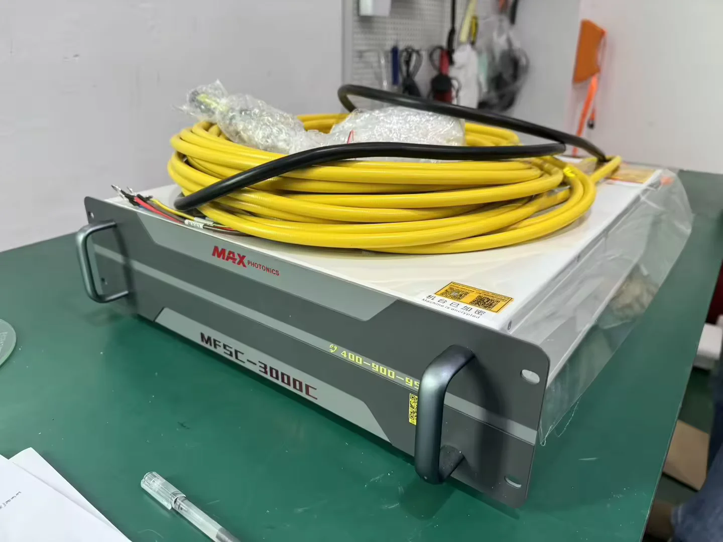 3kw Flber Laser Cutting Parts Kit Max laser source 3000W+Raytools cutting head BM110+Raytools XC3000s control system