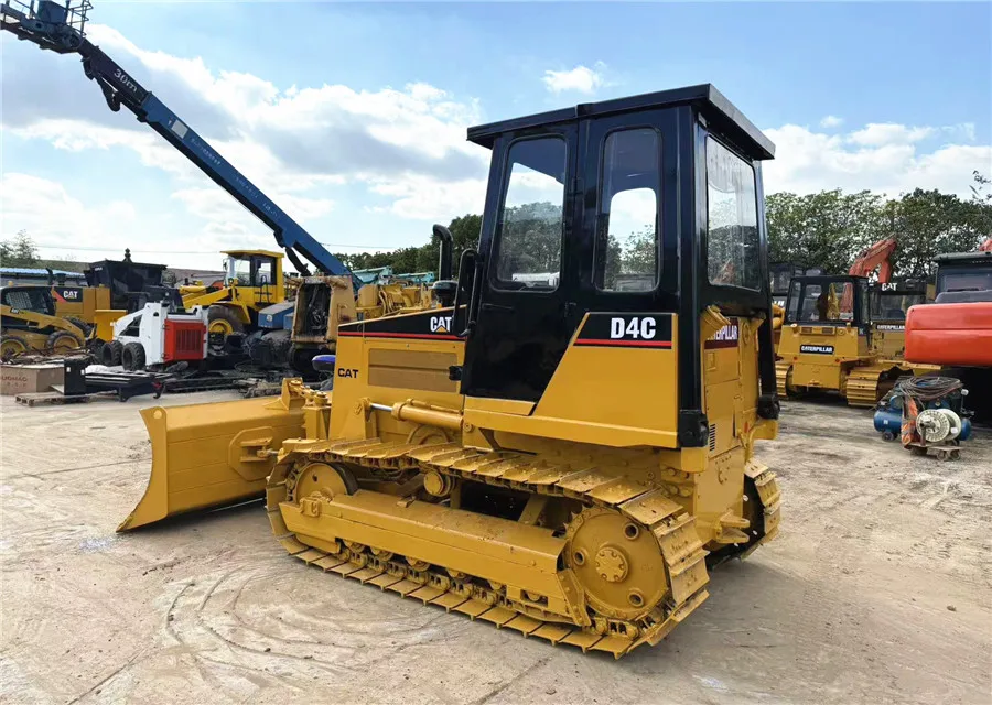 Used Caterpillar Small Bulldozer Cat D4C D5C D4 D5 Bulldozer Good Condition Original Bulldozer Cheap Price For Sale