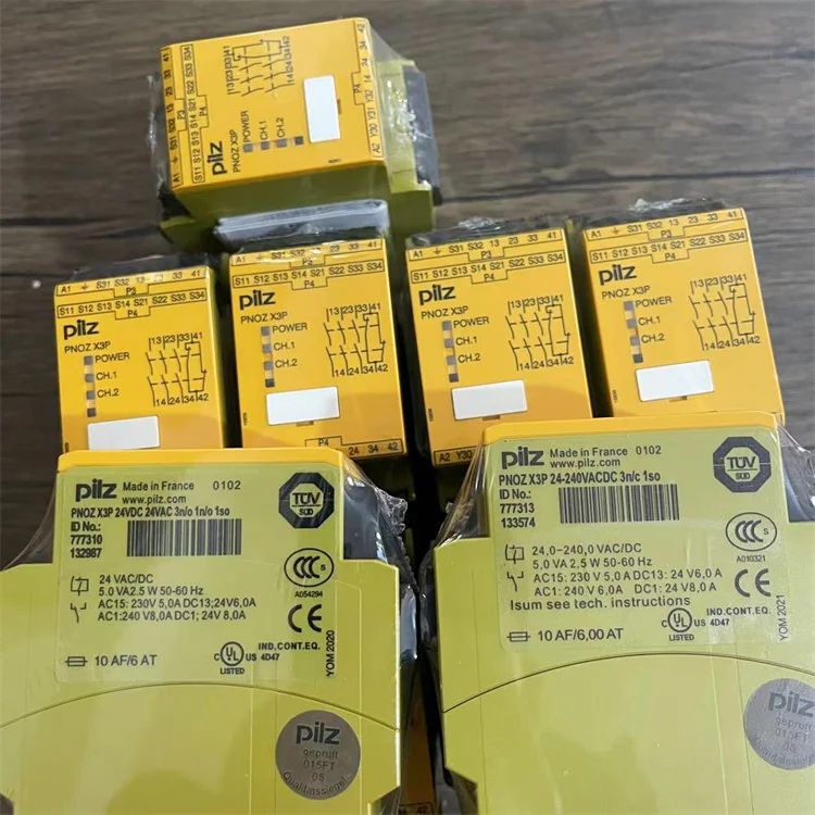 Pnozs X3 / X4 / x3p safety relay pnozs x3 774318 774310 774731 777310