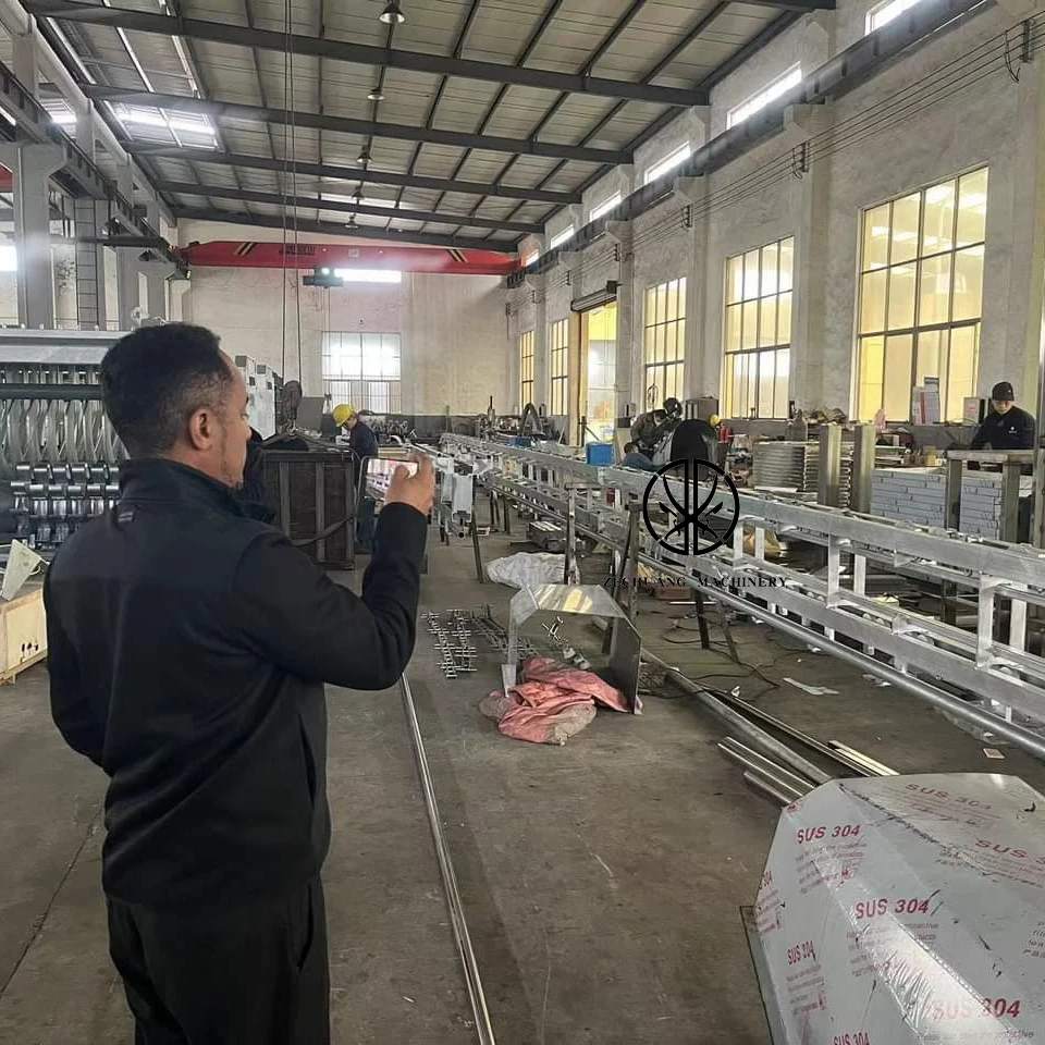 Preferential Price Cow Abattoir Equipment Hydraulic Rocker Arm Type  Skinning Machine For Halal Cattle Slaughtering Plant
