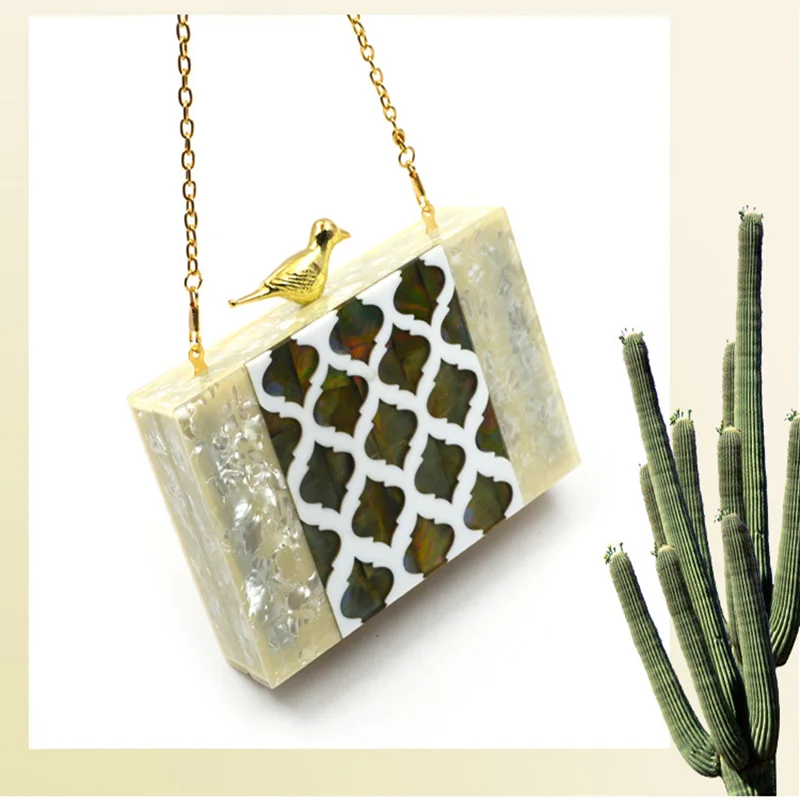 Wholesale high-quality fashion purse frame resin golden women clutch bridal pearl evening bag