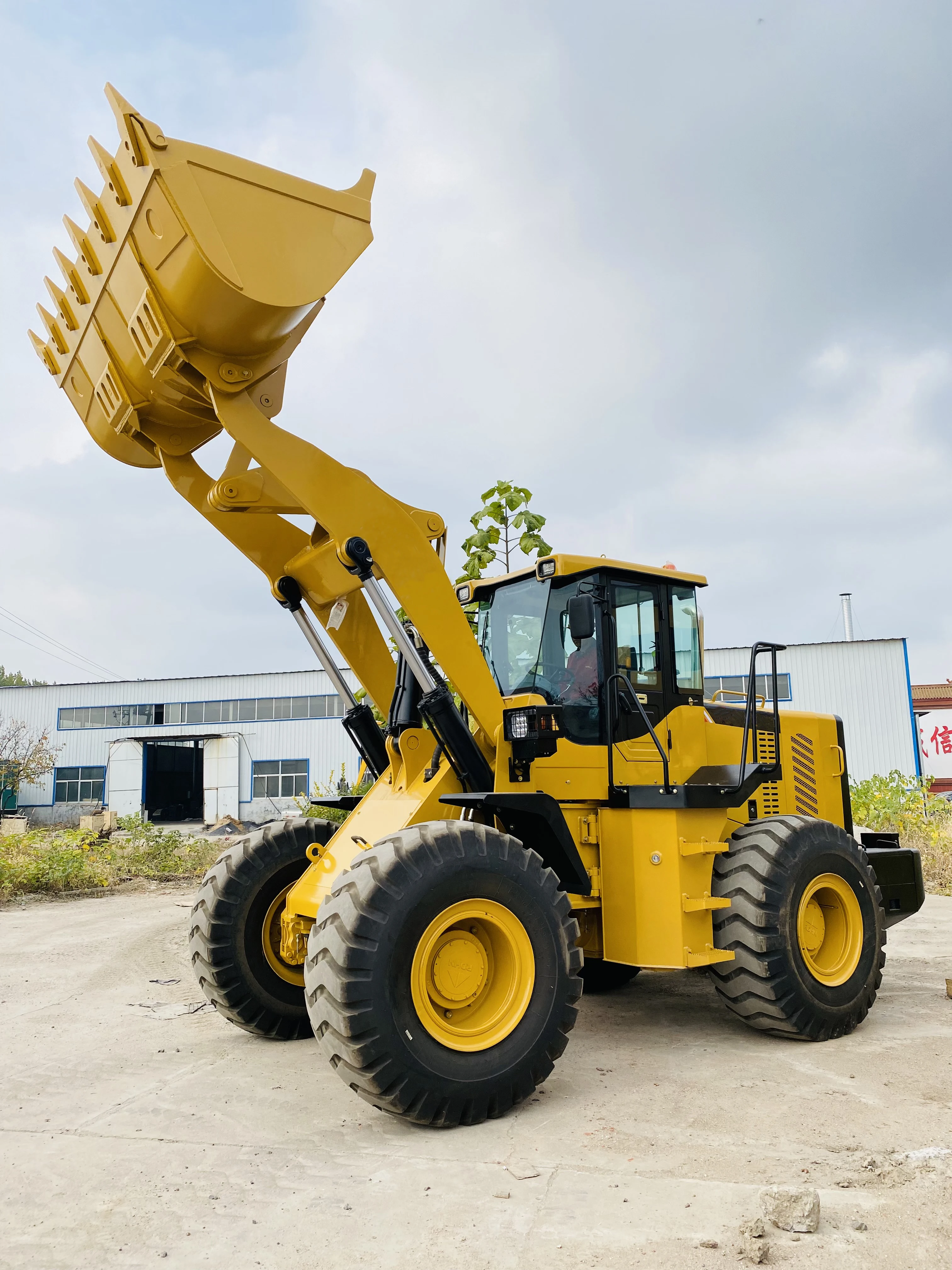 Free Shipping MLE850 Versatile Loader with Huge Discount Maximum Dump Height 3500mm