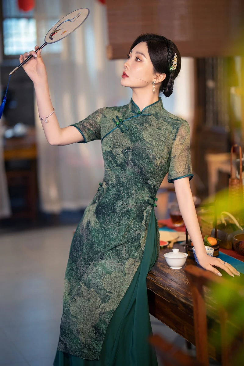 Popular Recommend 2024 high quality cheongsam plus size traditional cheongsam wedding dress