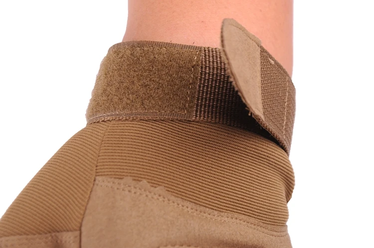 Мужские перчатки с полупальцами из камуфляжной ткани