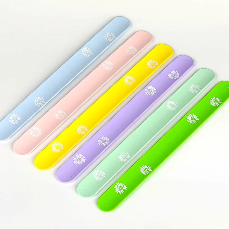 Hot Selling Logo Pattern Printed Festival Activity Silicone Colorful Kids Reflective Animal Slap Bracelets Bands