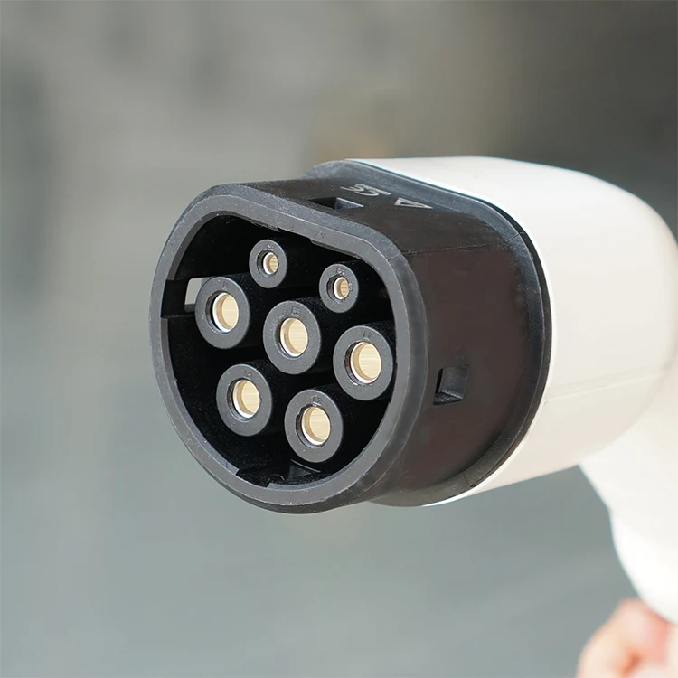 High Quality Portable IP54 Waterproof 4.5M EV Charging Plug Charger EV Charger