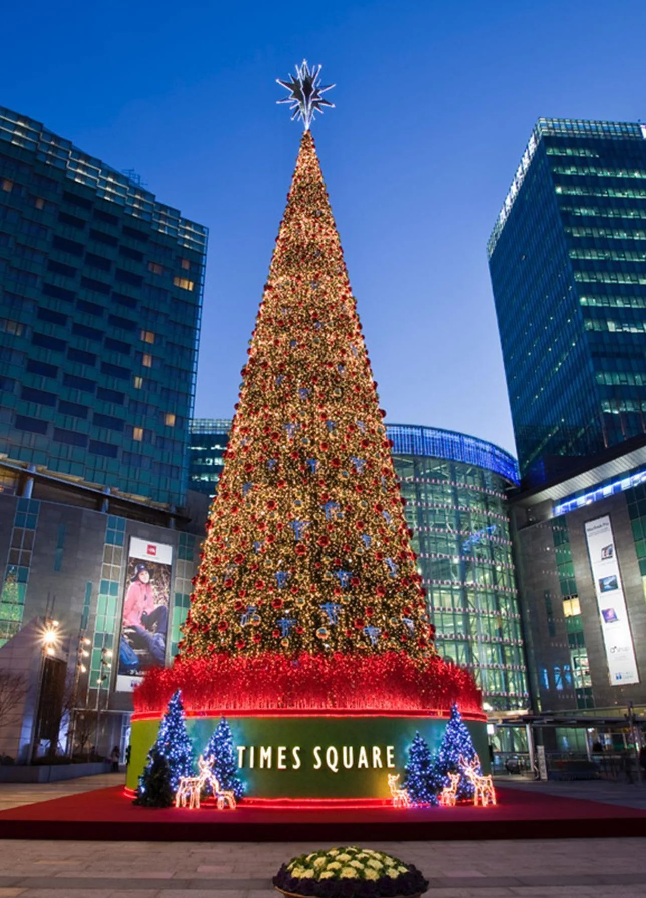 KG Xmas In Stock arboles de navidad gigantes Huge Pre-lit  Christmas Tree 3M 5M 10M Large Christmas Tree For Shopping Mall