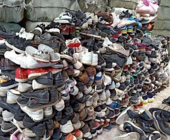 Wholesale Stock Bulk Breeks Used Clothes Supplier In Malaysia Men Short Pants In 100kg Per Bales