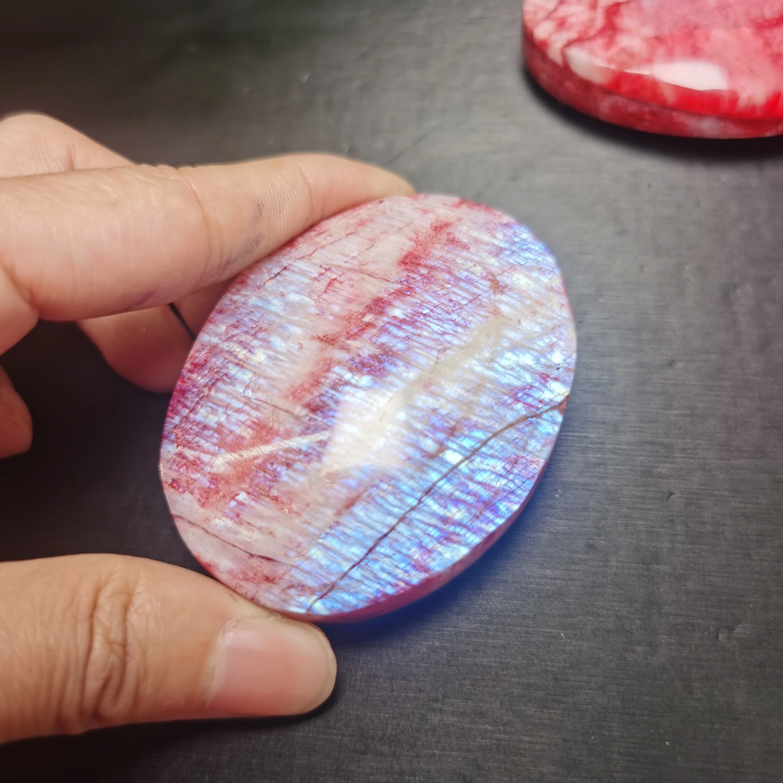 Wholesale Natural Quartz Crystals Healing Stones Polished Red Moonstone Palm Stone