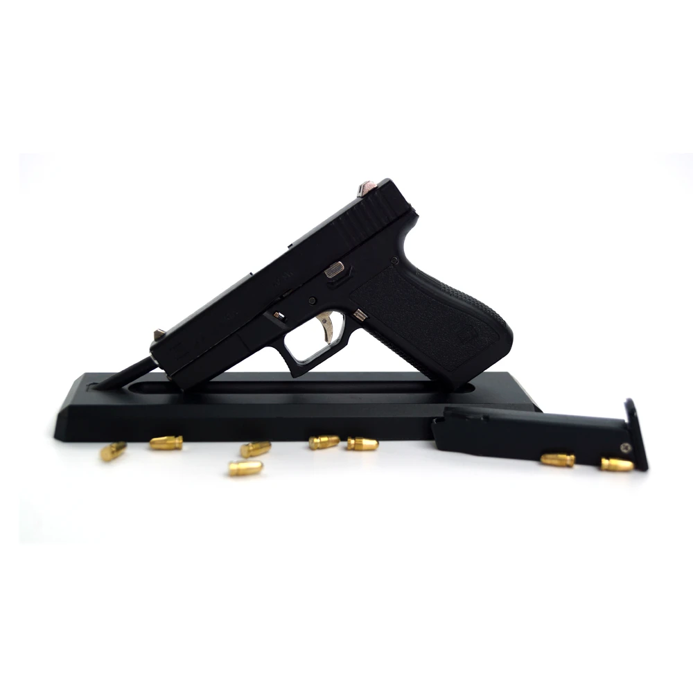 
Collectable Pistol DIY Model Plastic Alloy Toy Gun  (60766516361)