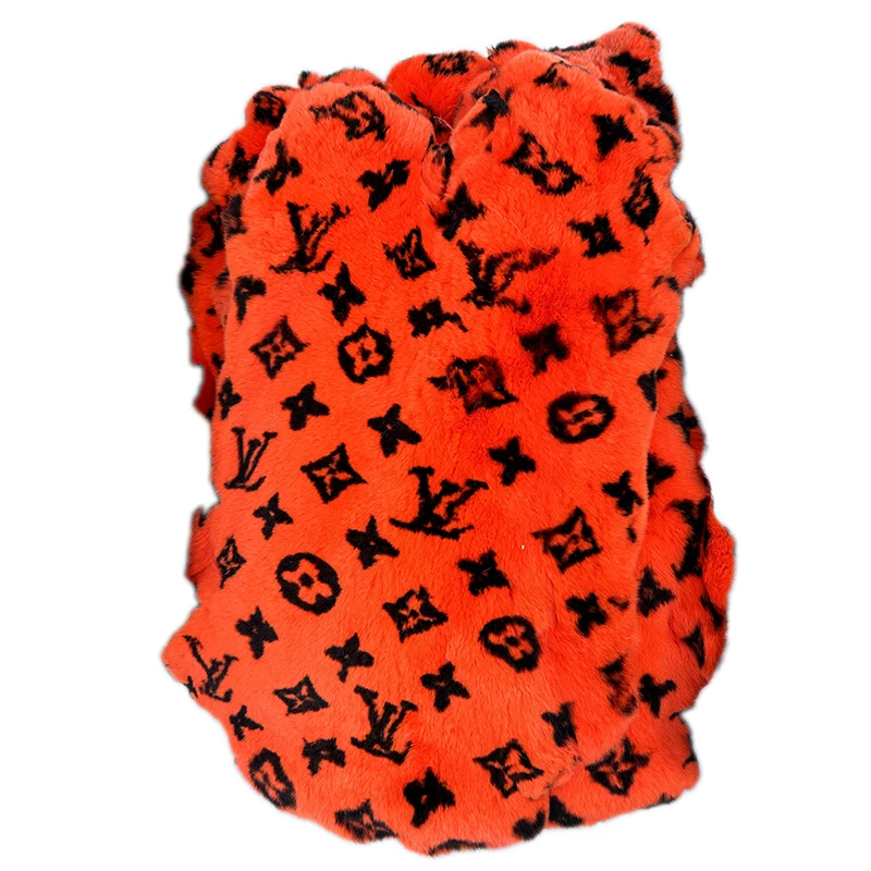 HY Rex Soft Thick Coat Dyed Color Fur Genuine Chinese Rabbit Skin Wight Natural Carton Real Spotted Pink Raw Rabbit Fur Trade