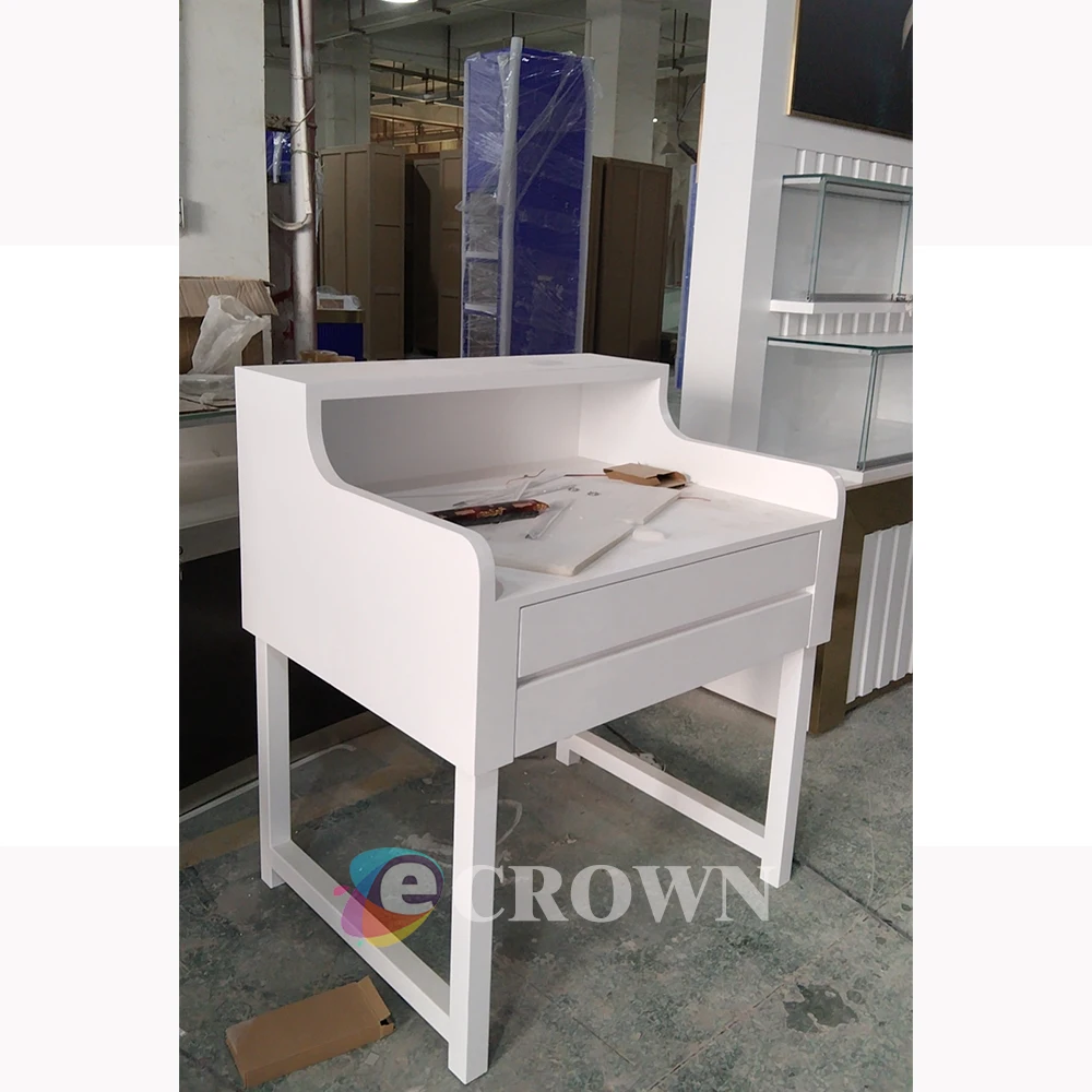 Uk Finished wood optical eyewear showcase jewelry shop For Sale ODM