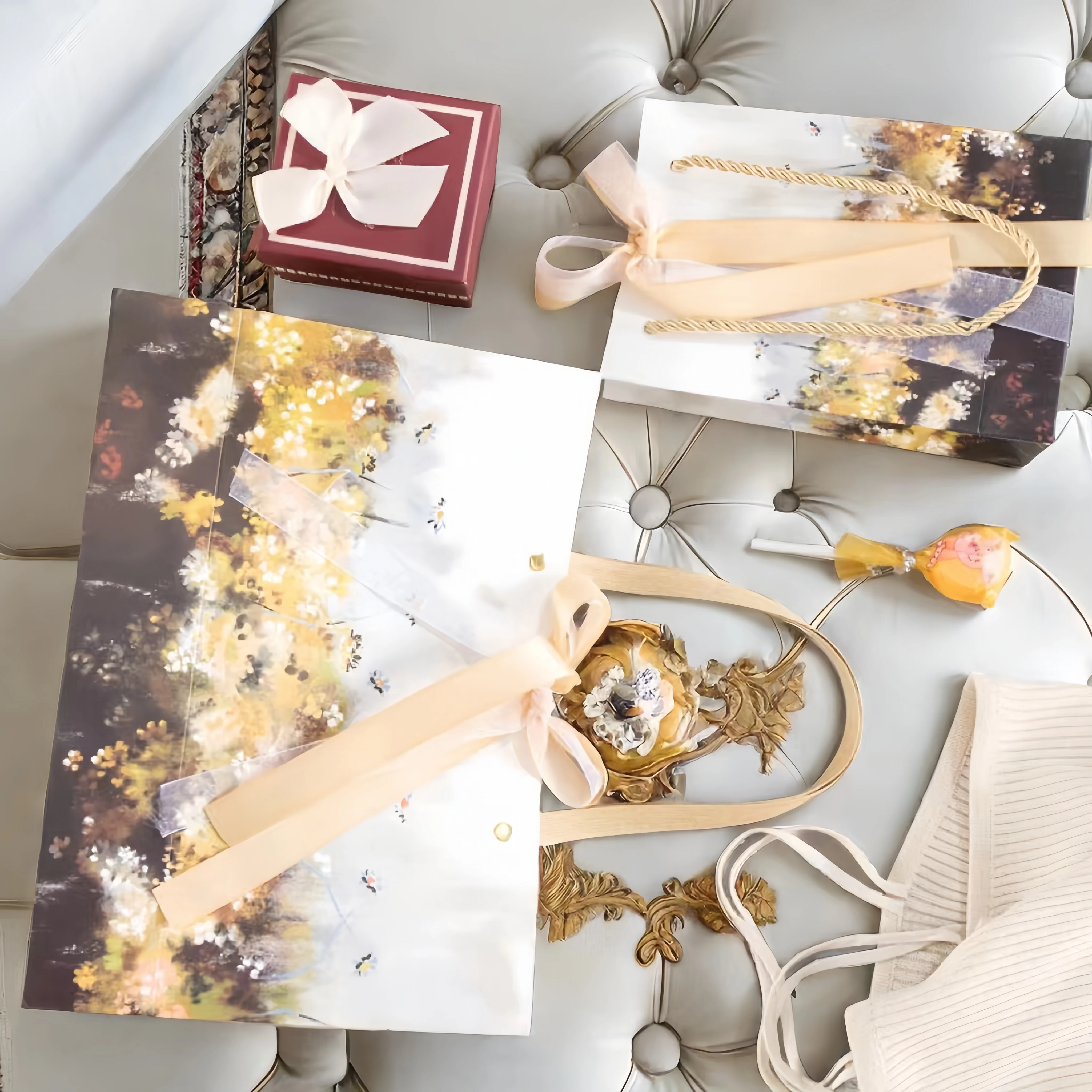 Custom Luxury Shopping Bag Card Paper Gifts Bag Printed Logo Copper Carrying Bag Ribbon Handle