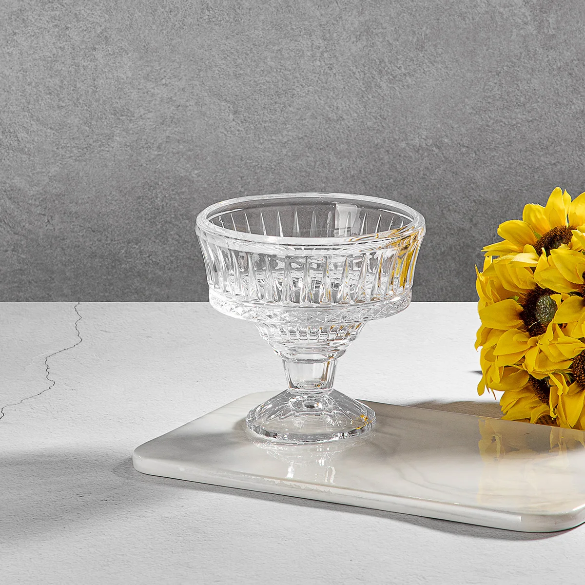 JINGHUANG GLASSWARE Creative Embossed Tall Glass Ice Cream Cup Dessert Yogurt Cups Ins Cold Glass Drinkware Milkshake