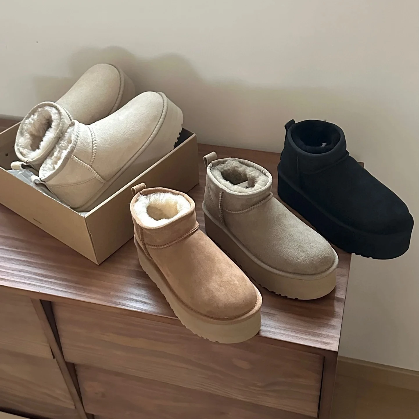 2023 Hot-sell Winter Fur Shoes Warm Snow Shoes For Women Famous Brand  Comfortable Snow Boots Shoes