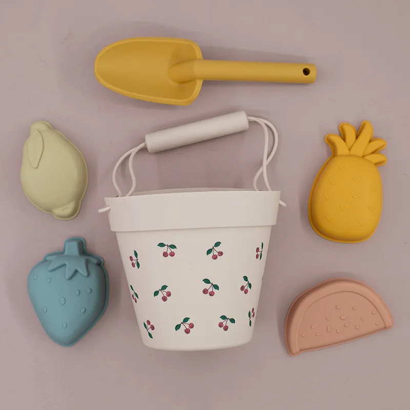 Summer Outdoor Toys cute Funny Silicone Beach Sand Toy Set For Kids With Bucket