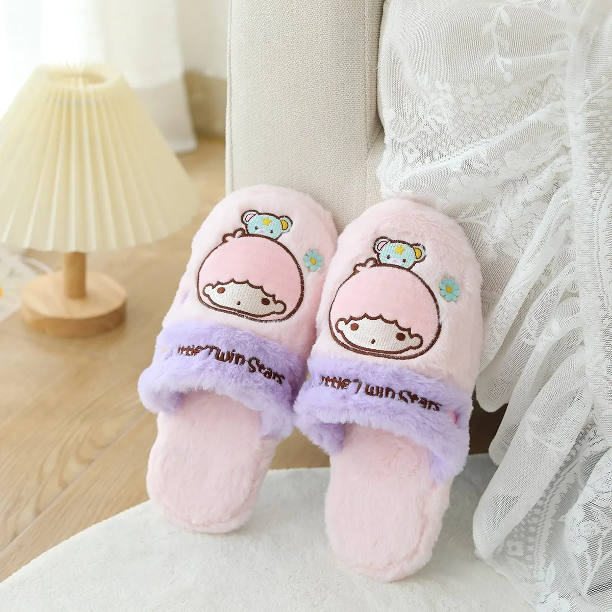 Оптовая продажа Мультяшные плюшевые тапочки Sanrio Kuromi Melody Frog модная домашняя обувь мягкие теплые для взрослых и детей