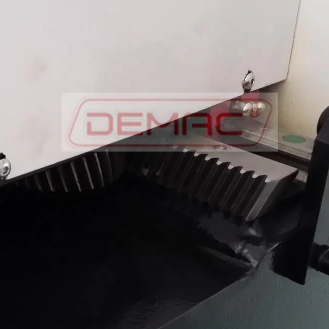 DEMAC 3 axis cnc vertical milling machine