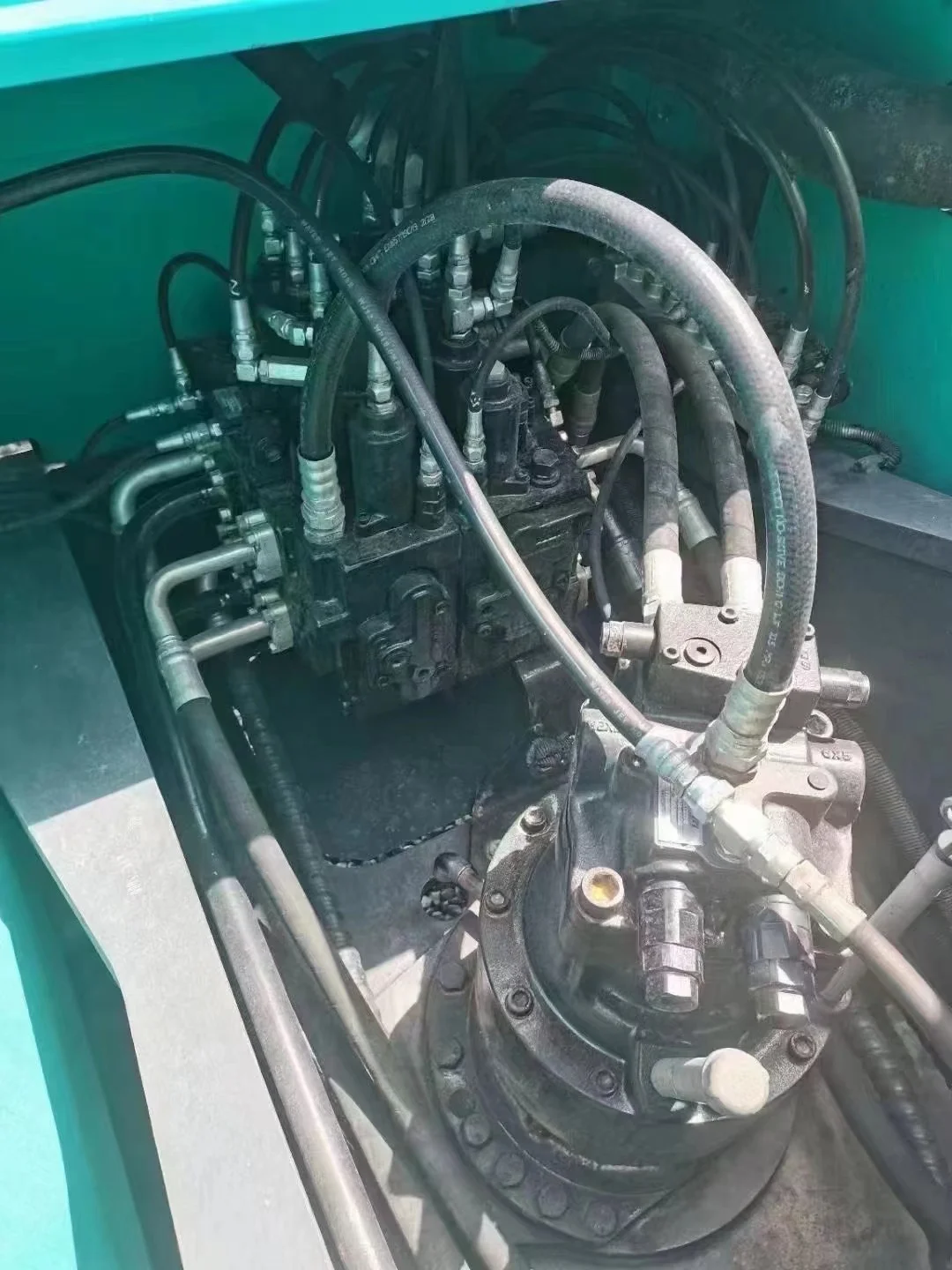 Best Price 95% New Original Japan Used Rubber Tracked Machinery Kobelco Excavator SK200-8 For Sale